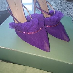 Pair of Andrea Wazen mules